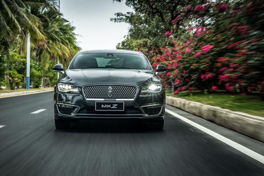  Lincoln MKZ H 2017 года  (CN) (фото 17 из 40)